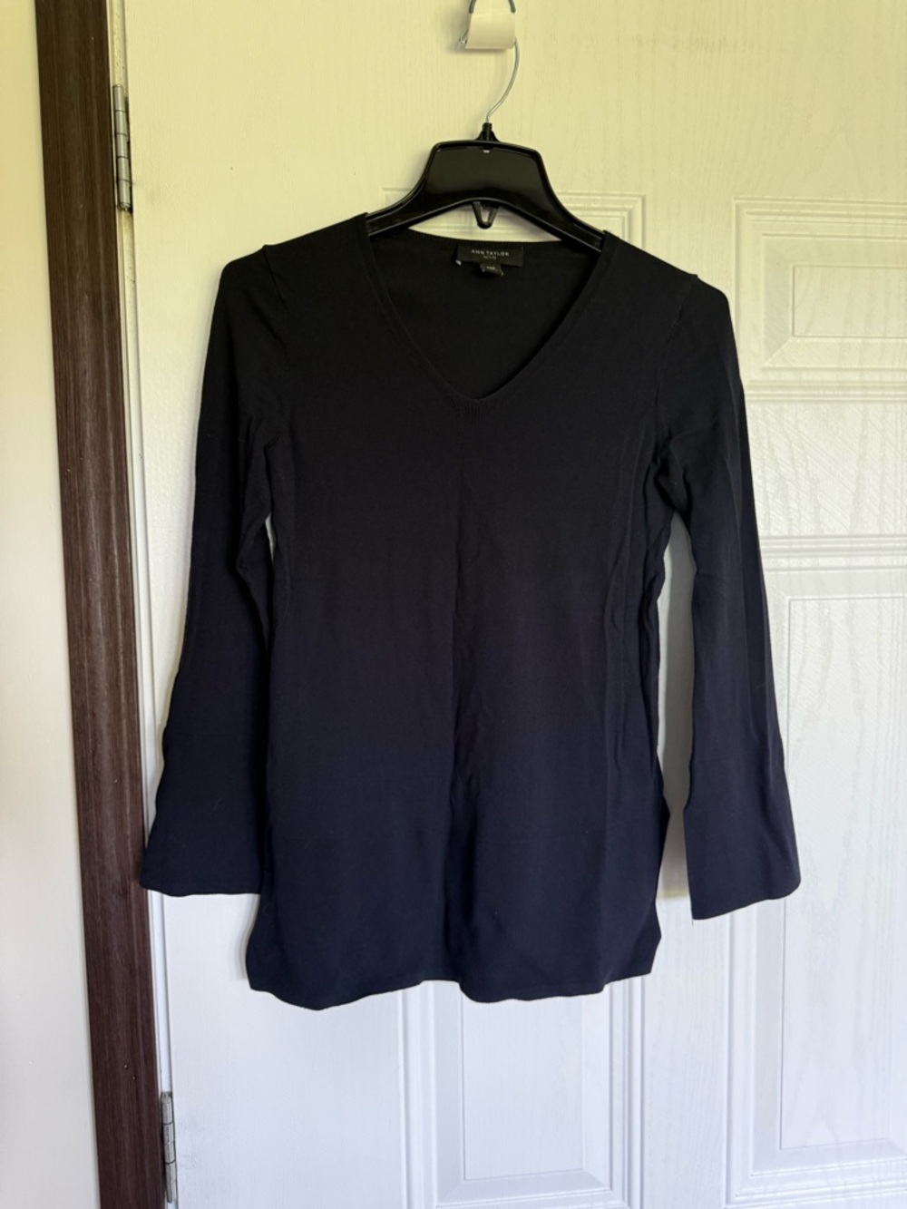 2 for $20 sale: Ann Taylor petite navy blue XXSP v-neck lightweight flare sleeve